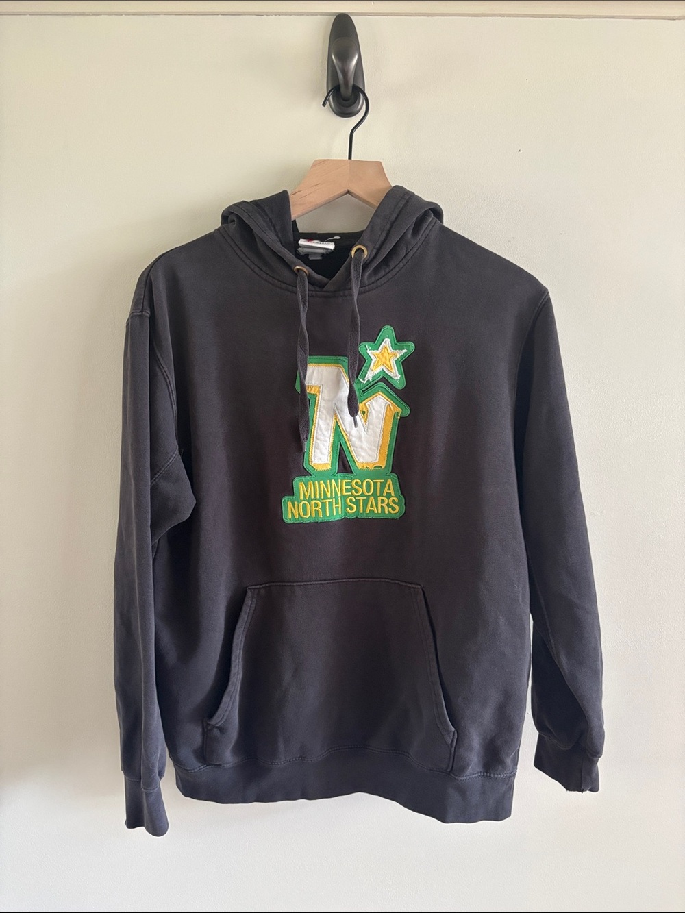 VTG Minnesota North Stars Black Hoodie Sweatshirt